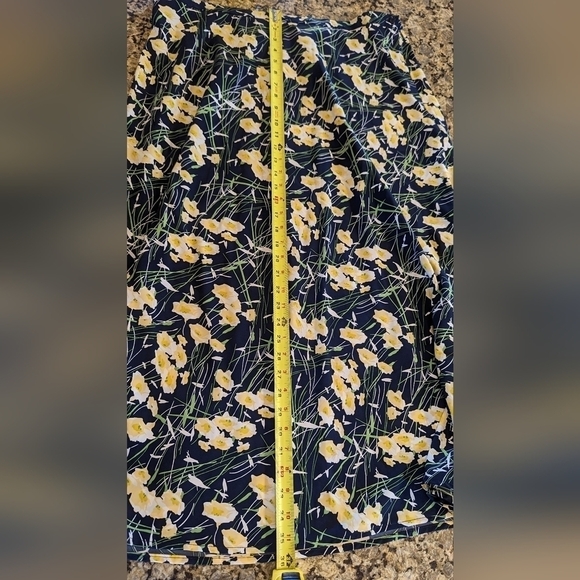 Floral Skirt Size 20W - Picture 2 of 9